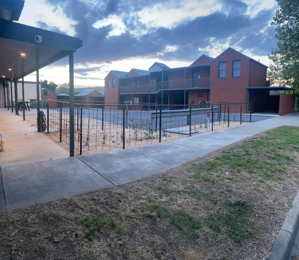 Railway Motel Myrtleford Ngoại thất bức ảnh